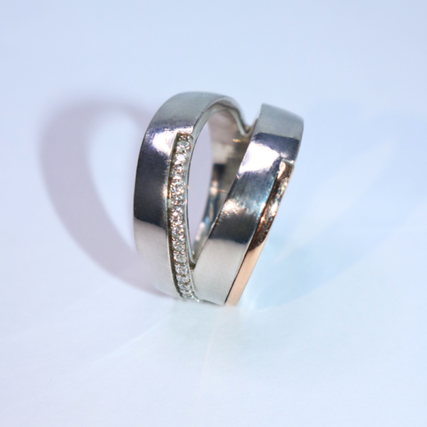 ANILLO PLATA LÍNEA DORADA